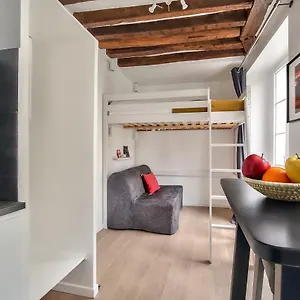  Apartment Lovely Mezzanine In The Heart Of 3m